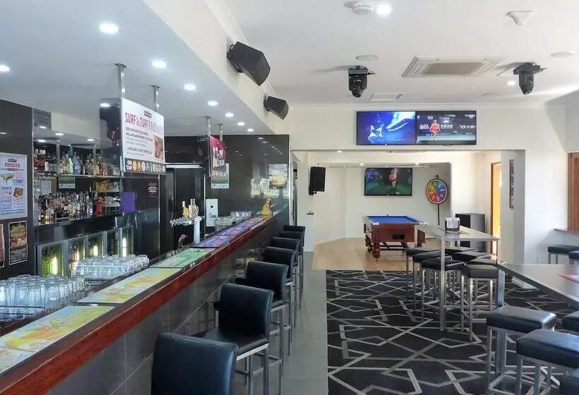 The Commercial Hotel Motel