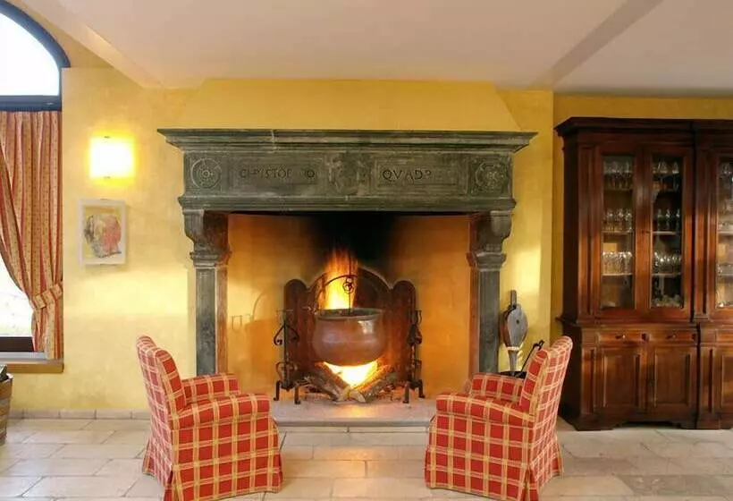 ベッドアンドブレックファースト Wine & Art Relais Vallombrosa