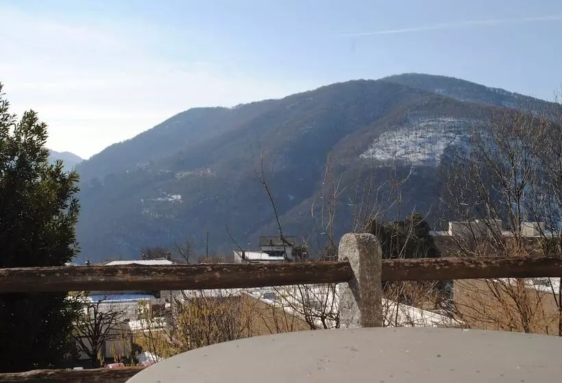 ベッドアンドブレックファースト Wine & Art Relais Vallombrosa