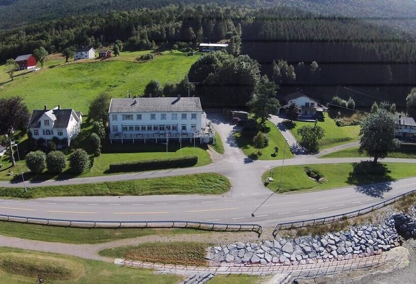 Eidsvåg Fjordhotell