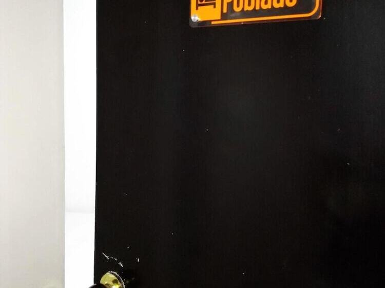 Esmed Estación Medellín Hostel