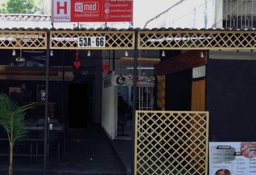 Esmed Estación Medellín Hostel