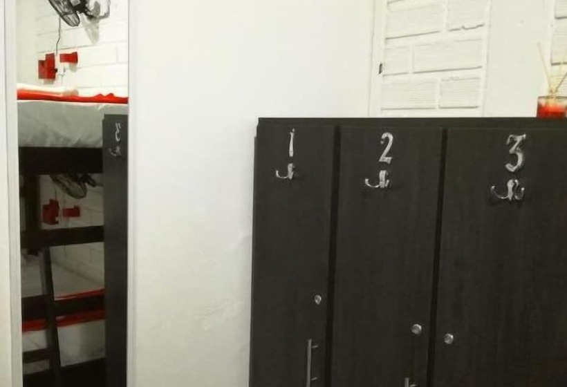 Esmed Estación Medellín Hostel