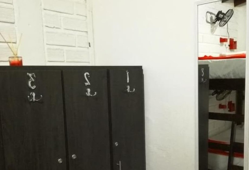 Esmed Estación Medellín Hostel