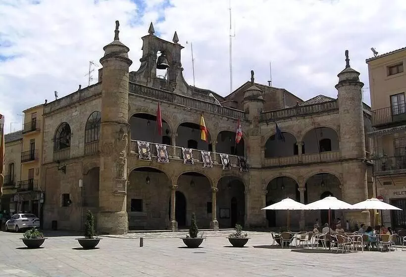 Hotelli El Condado Casa Rural