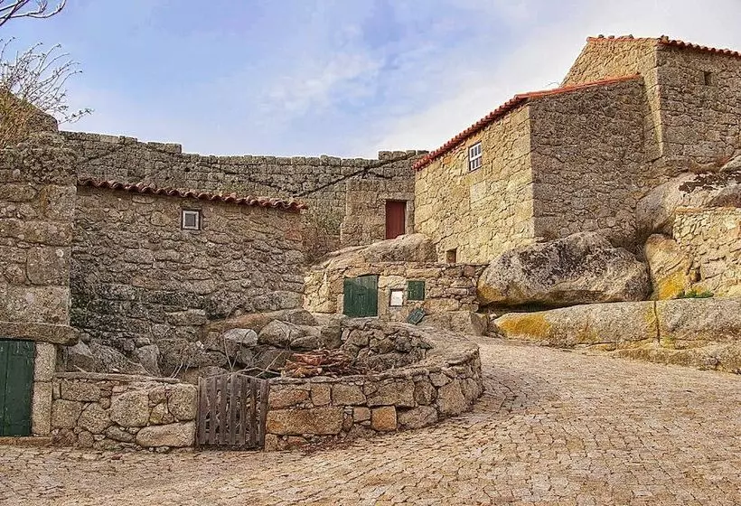 Hotelli El Condado Casa Rural