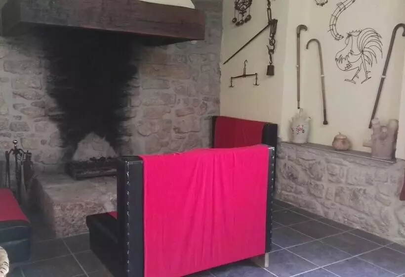 Hotelli El Condado Casa Rural