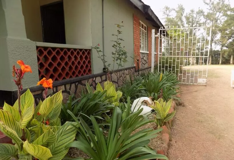 هتل Fort Coleb Guest House