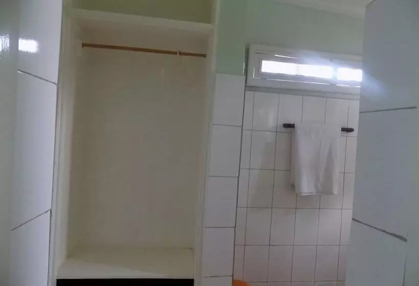 هتل Fort Coleb Guest House