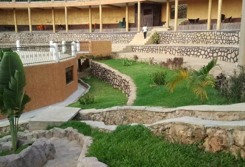 هتل Kigezi Forest Cottages