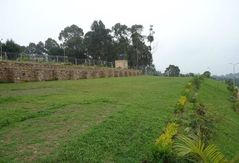 هتل Kigezi Forest Cottages
