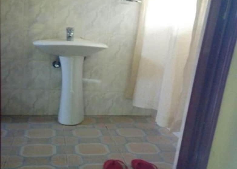 هتل Kigezi Forest Cottages