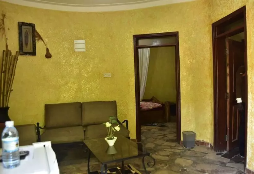 هتل Kigezi Forest Cottages