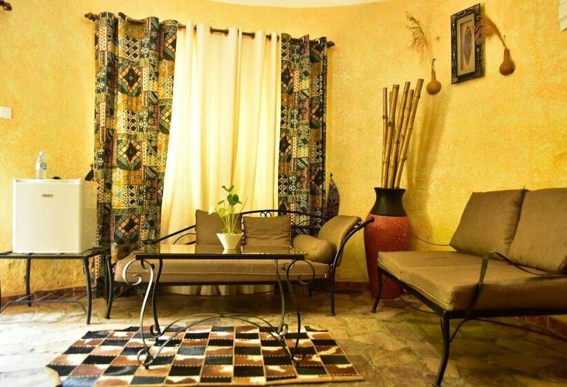 هتل Kigezi Forest Cottages