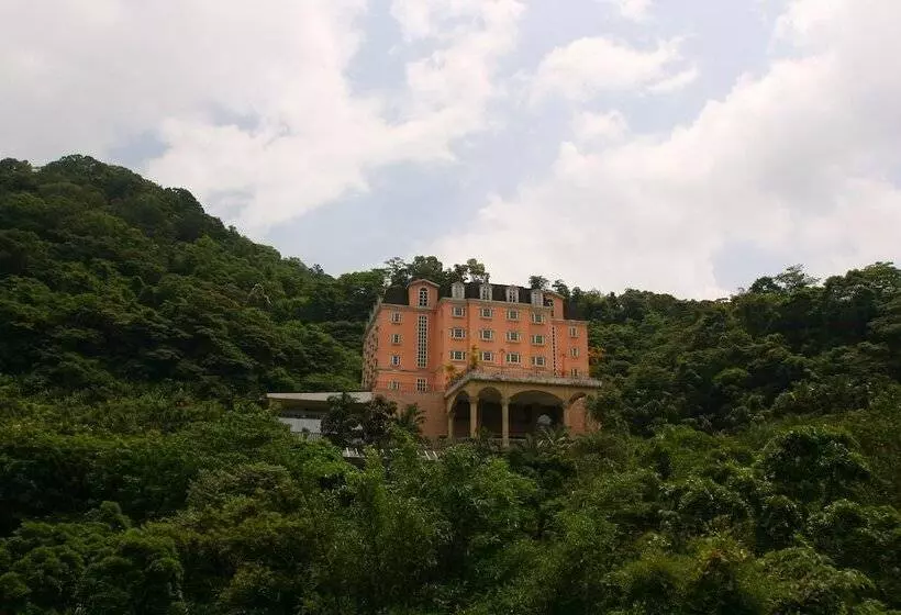 هتل Life Leisure Resort