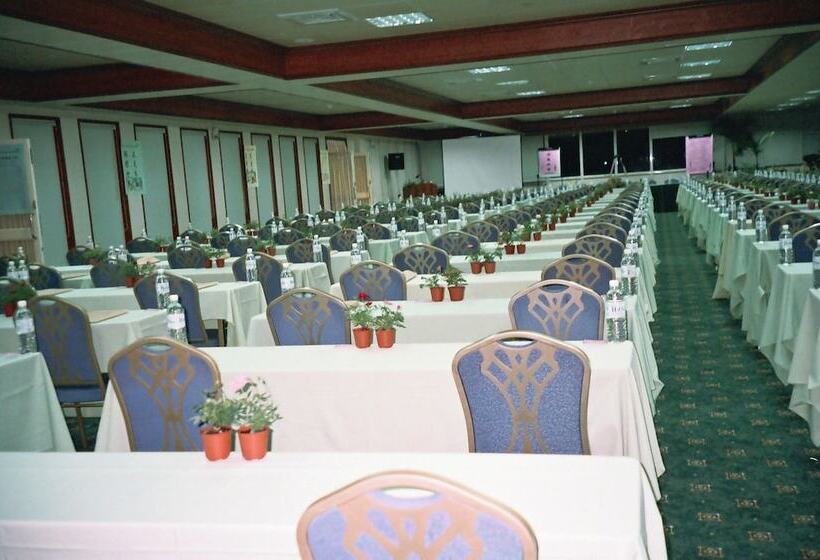 هتل Life Leisure Resort