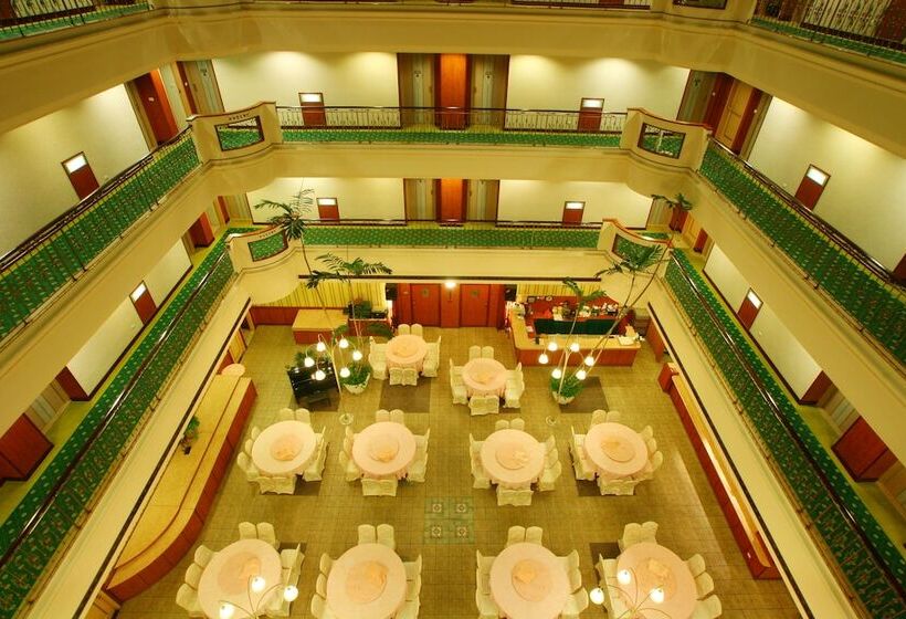 هتل Life Leisure Resort