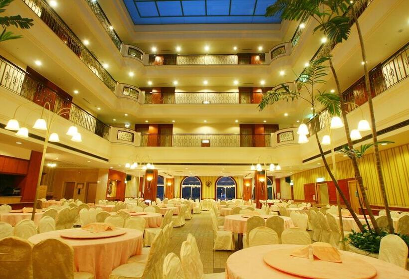 هتل Life Leisure Resort