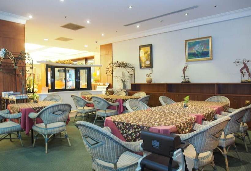 هتل Life Leisure Resort