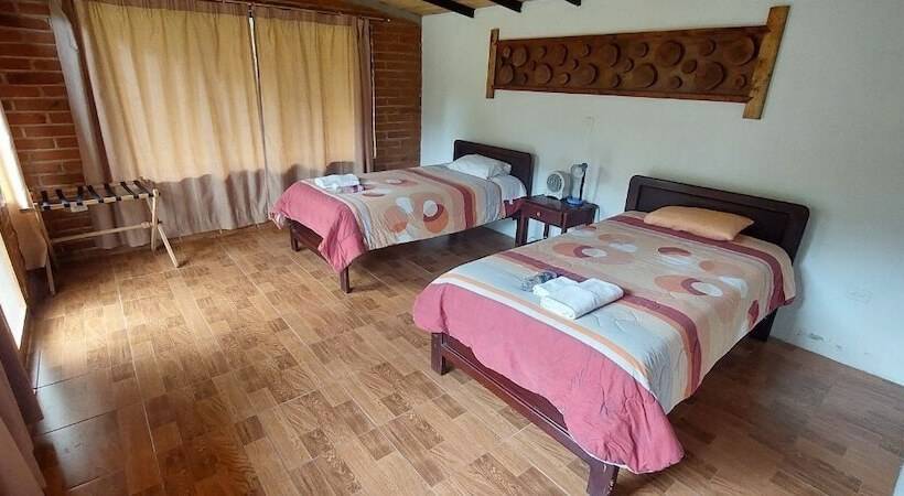 Otel Mindo Loma Bird Lodge