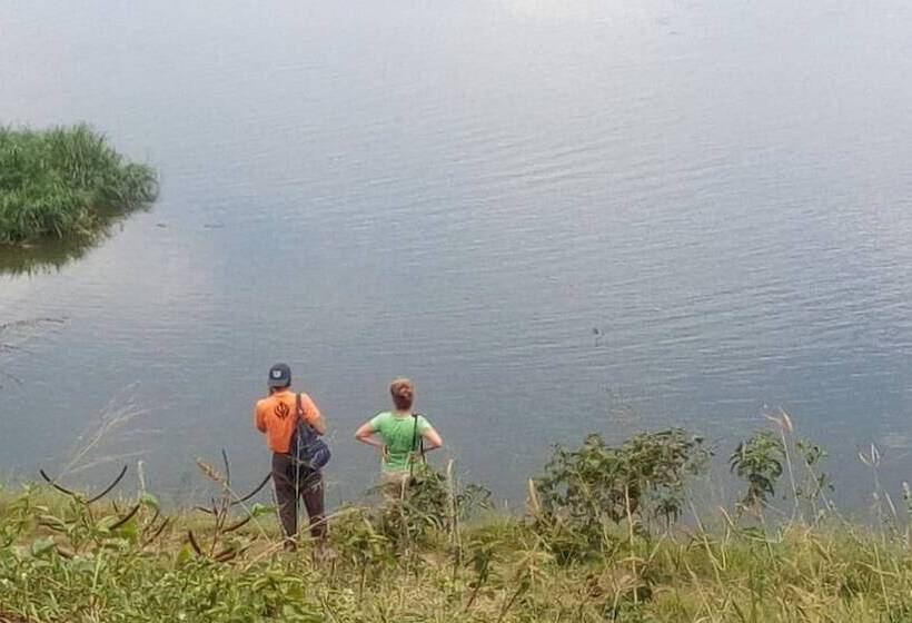 هتل Tembo Safari Lodge