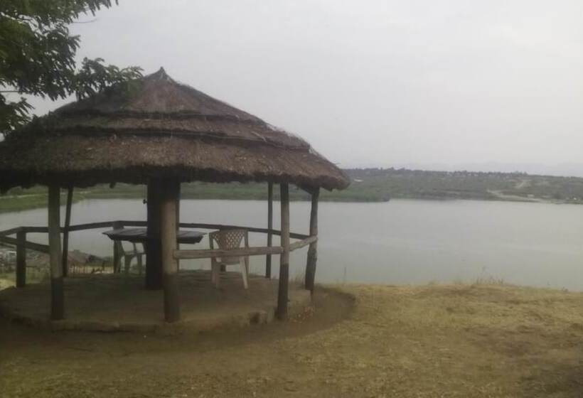 هتل Tembo Safari Lodge