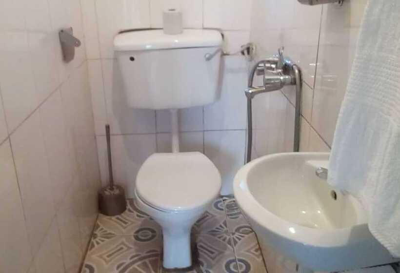 هتل Tembo Safari Lodge