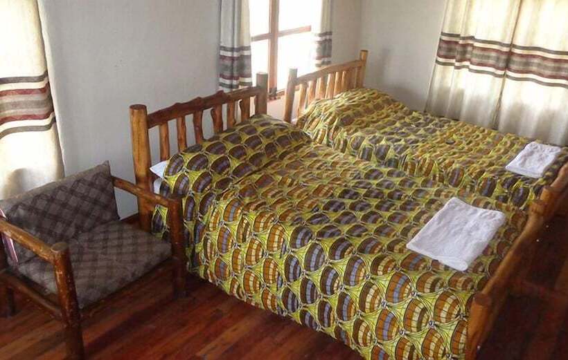 هتل Tembo Safari Lodge