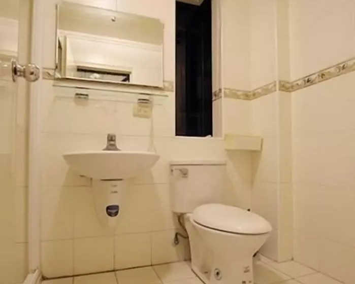پانسیون 93 Street House