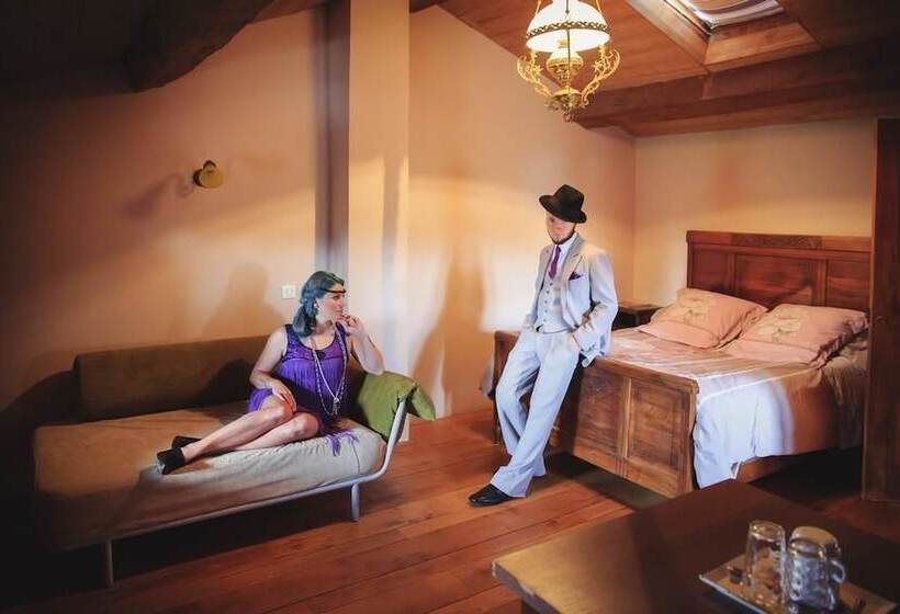 بنسيون A La Belle Epoque