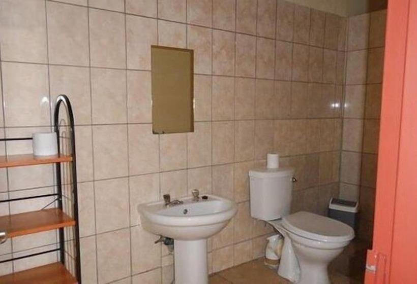 The Farmhouse B&b Beergarden Cc