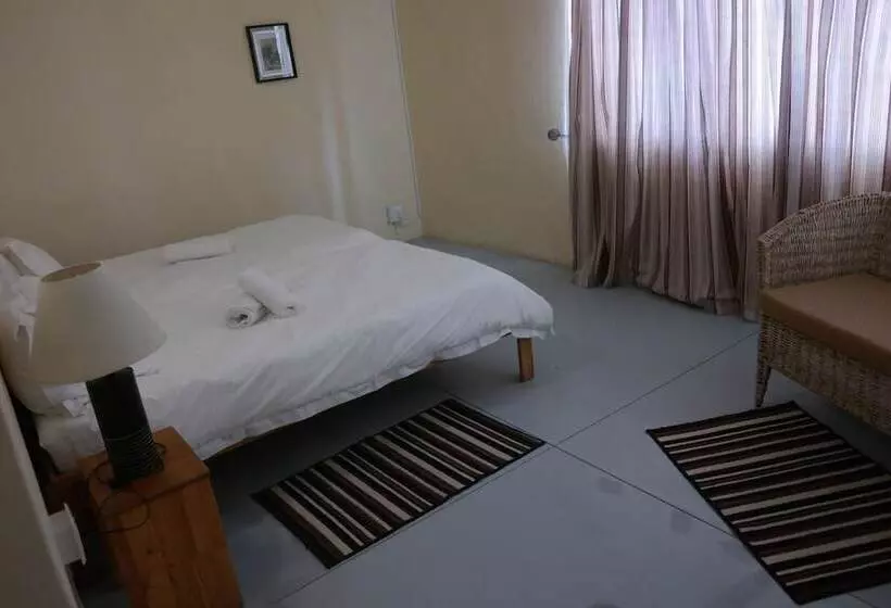 The Farmhouse B&b Beergarden Cc