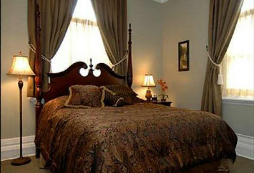 Bed and Breakfast Clocktower Inn