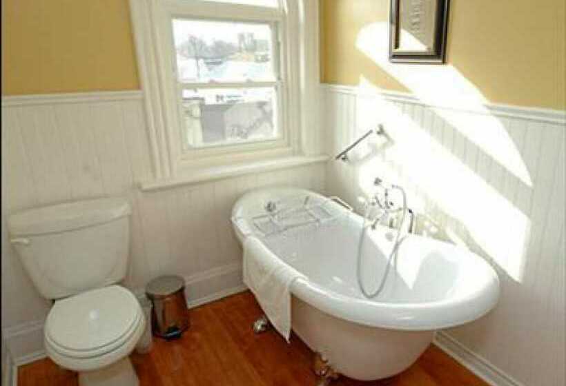 Bed and Breakfast Clocktower Inn