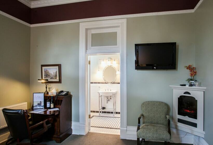 Bed and Breakfast Clocktower Inn