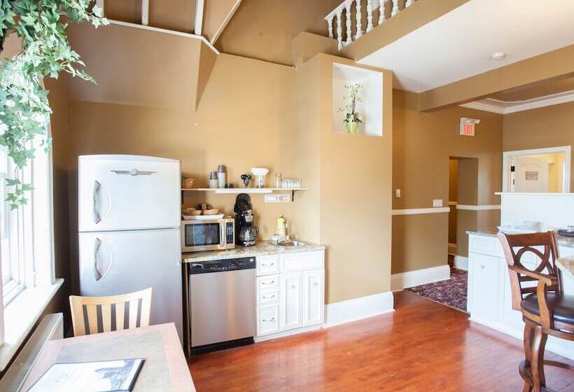 Bed and Breakfast Clocktower Inn