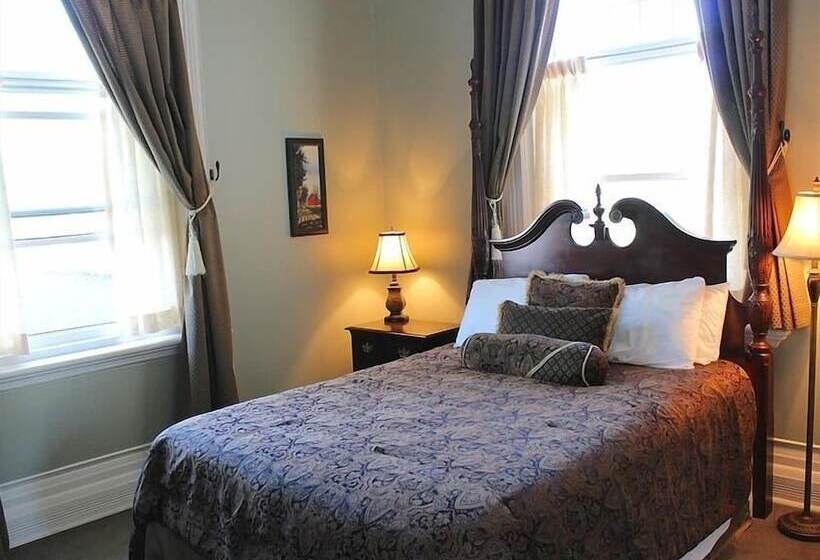 Bed and Breakfast Clocktower Inn