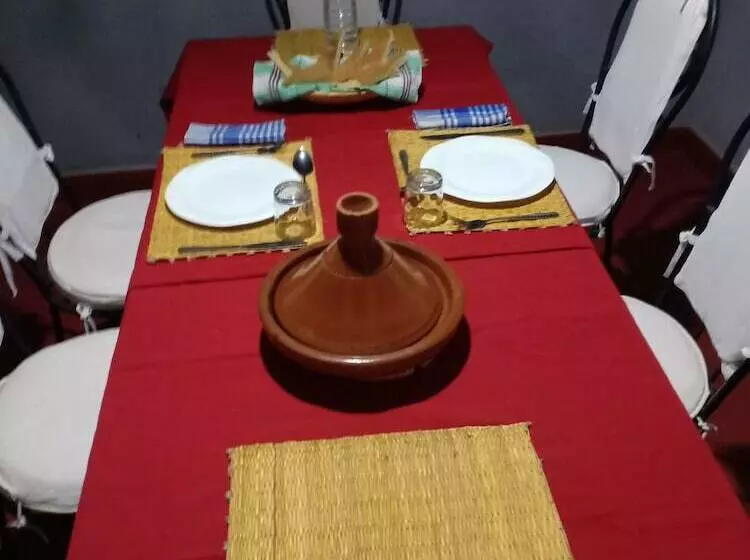 Aamiaismajoitus (B&B) Dar Tadout