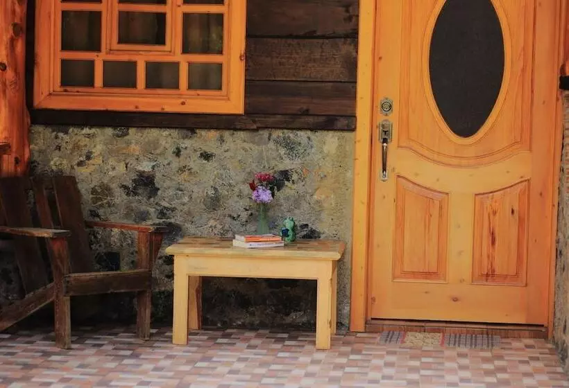 هتل Country Delights