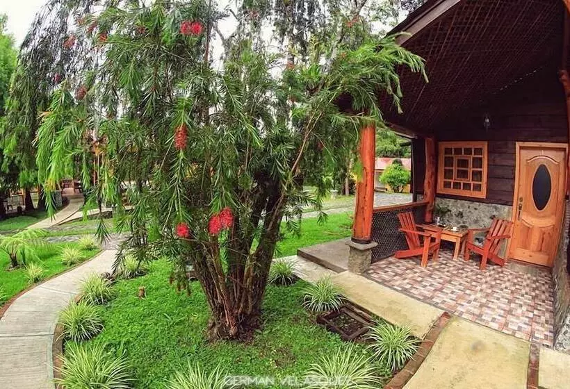 هتل Country Delights