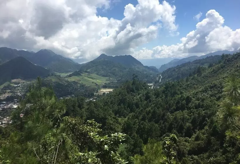 هتل Country Delights