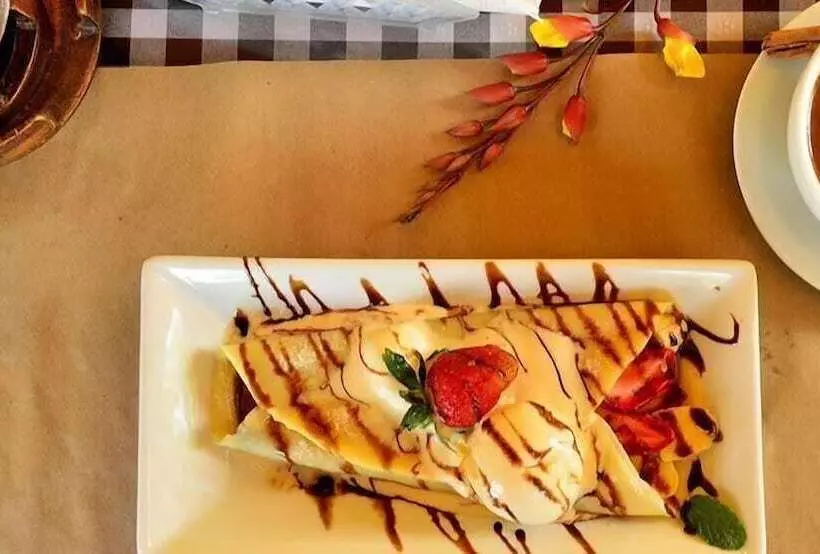 هتل Country Delights