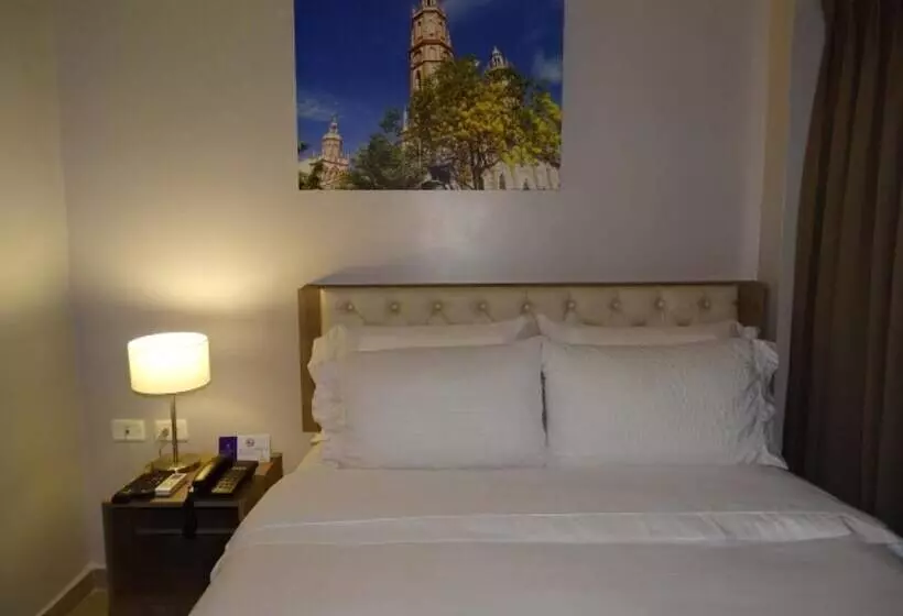 ホテル Prado Real