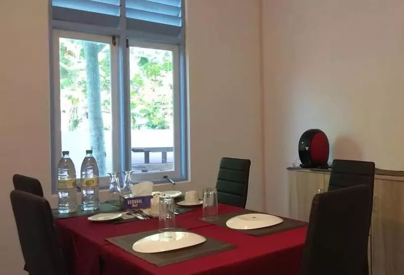 هتل Veyvah Inn Maldives