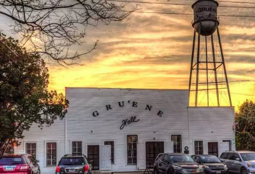 Mesquite Creek Farmhouse