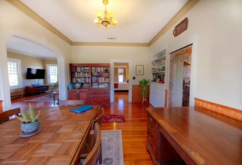 Mesquite Creek Farmhouse