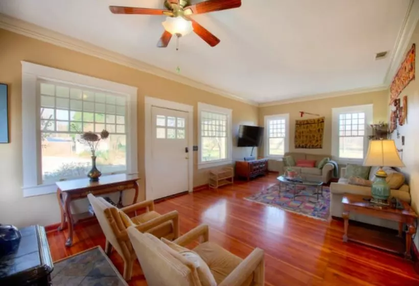 Mesquite Creek Farmhouse