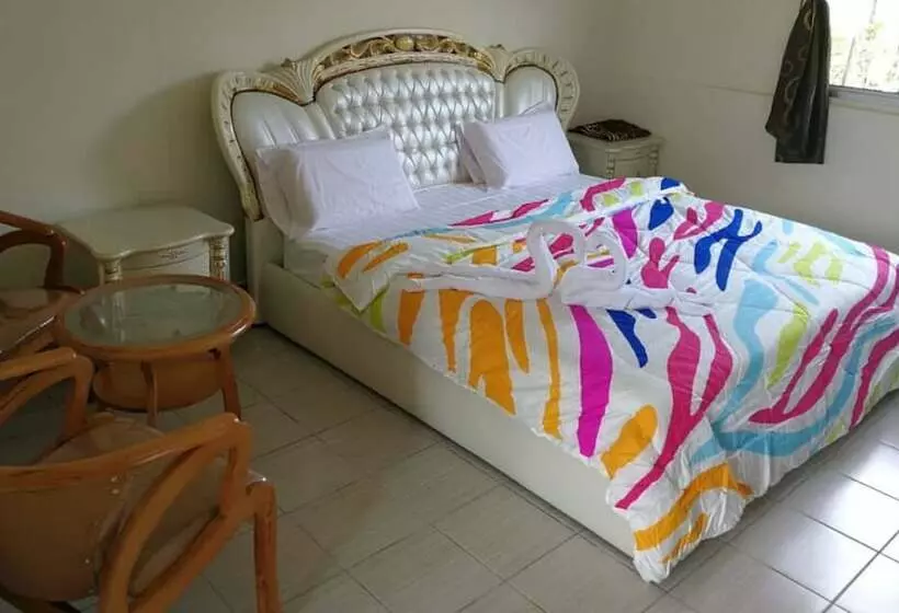 Majatalo Tambisan Island Lodge