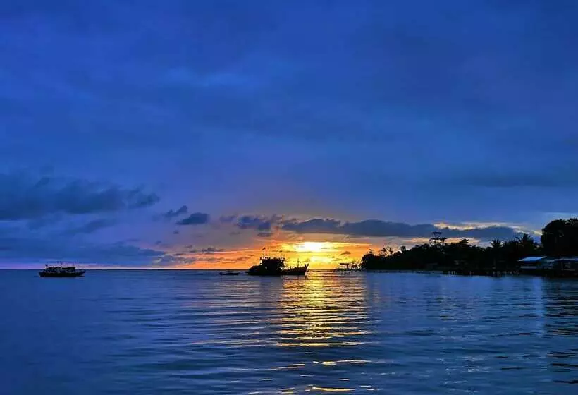 Majatalo Tambisan Island Lodge