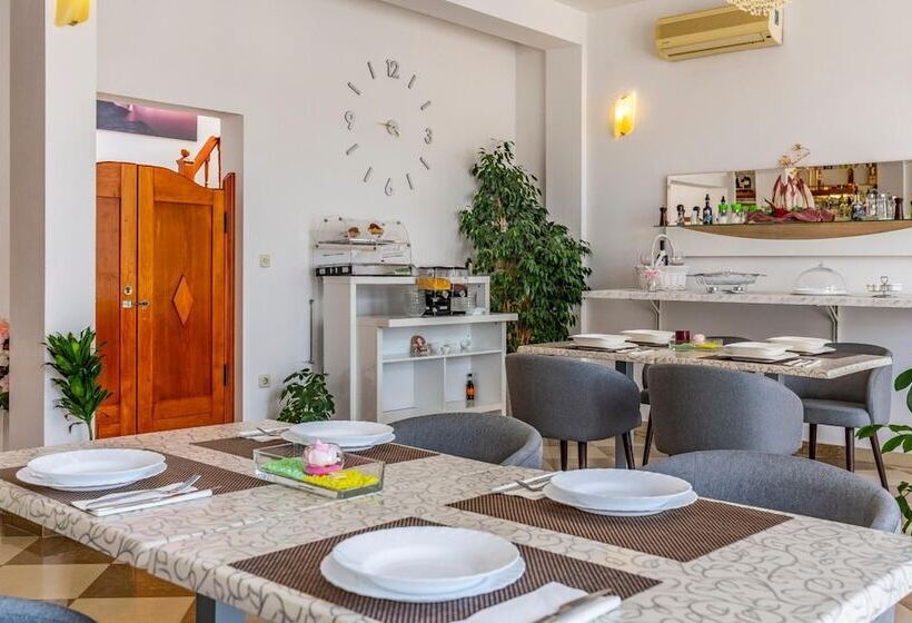 Villa San Rocco Bed & Breakfast